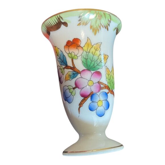 Vintage Herend Hungary Queen Victoria Hand Painted Porcelain Bud Vase 2.5" - Picture 3 of 6